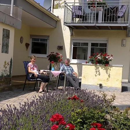 Ferienwohnung Moselstrand شقة